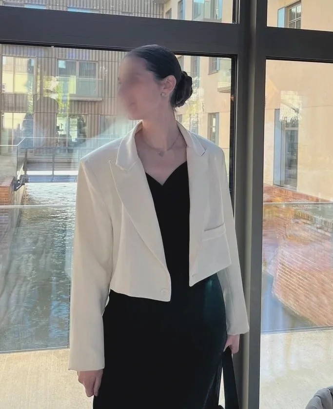 Alice, 31