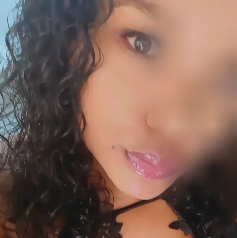 Leila, 33
