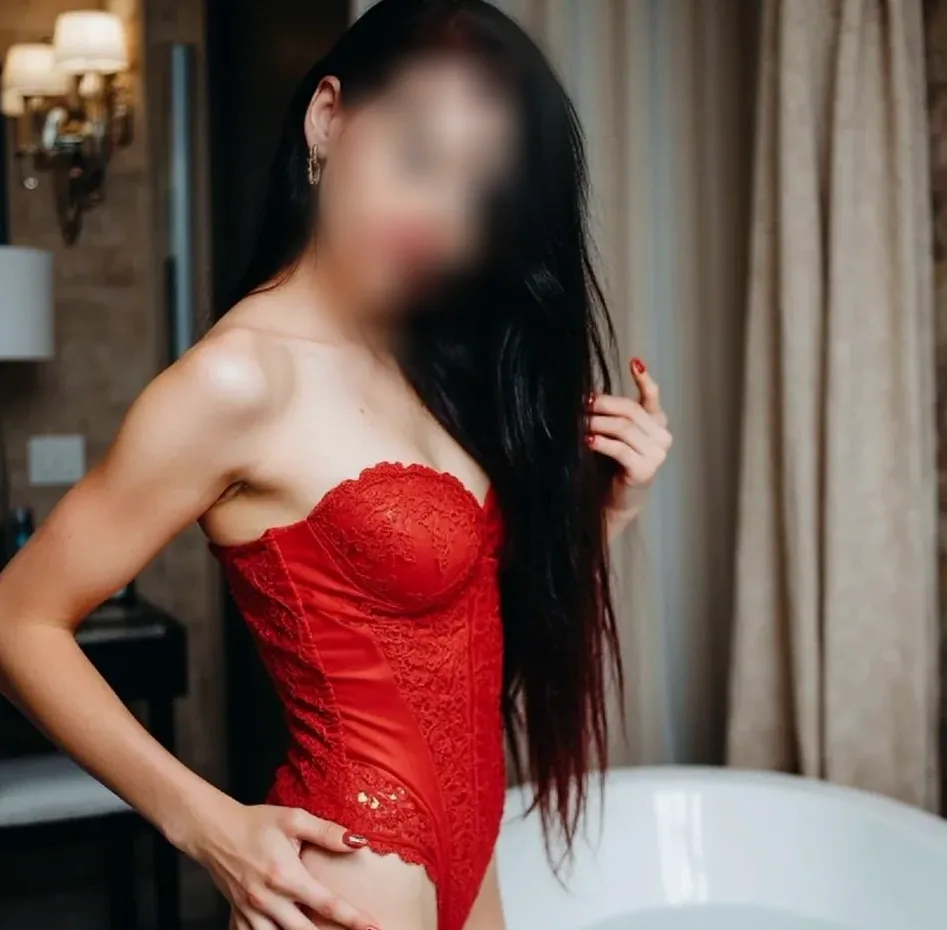 Selma, 35
