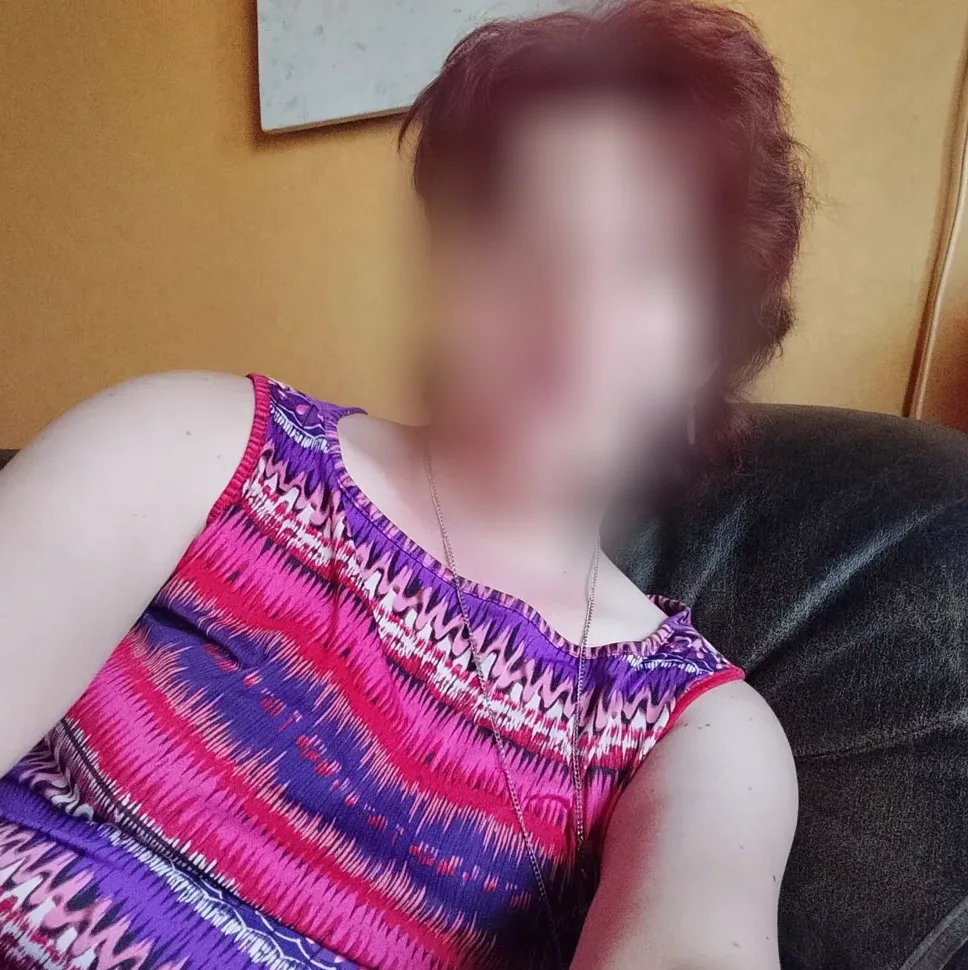 Signe, 35