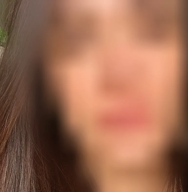 Sofia, 36