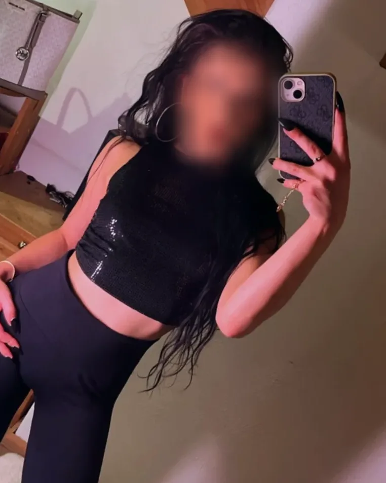 Sofie, 27